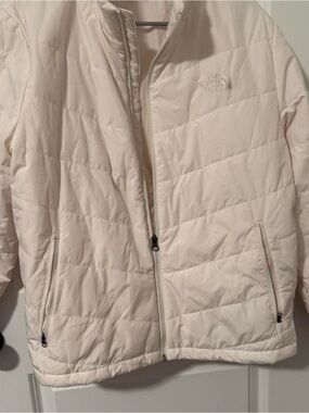 The North Face Women's Quilted Puffer Jacket in white